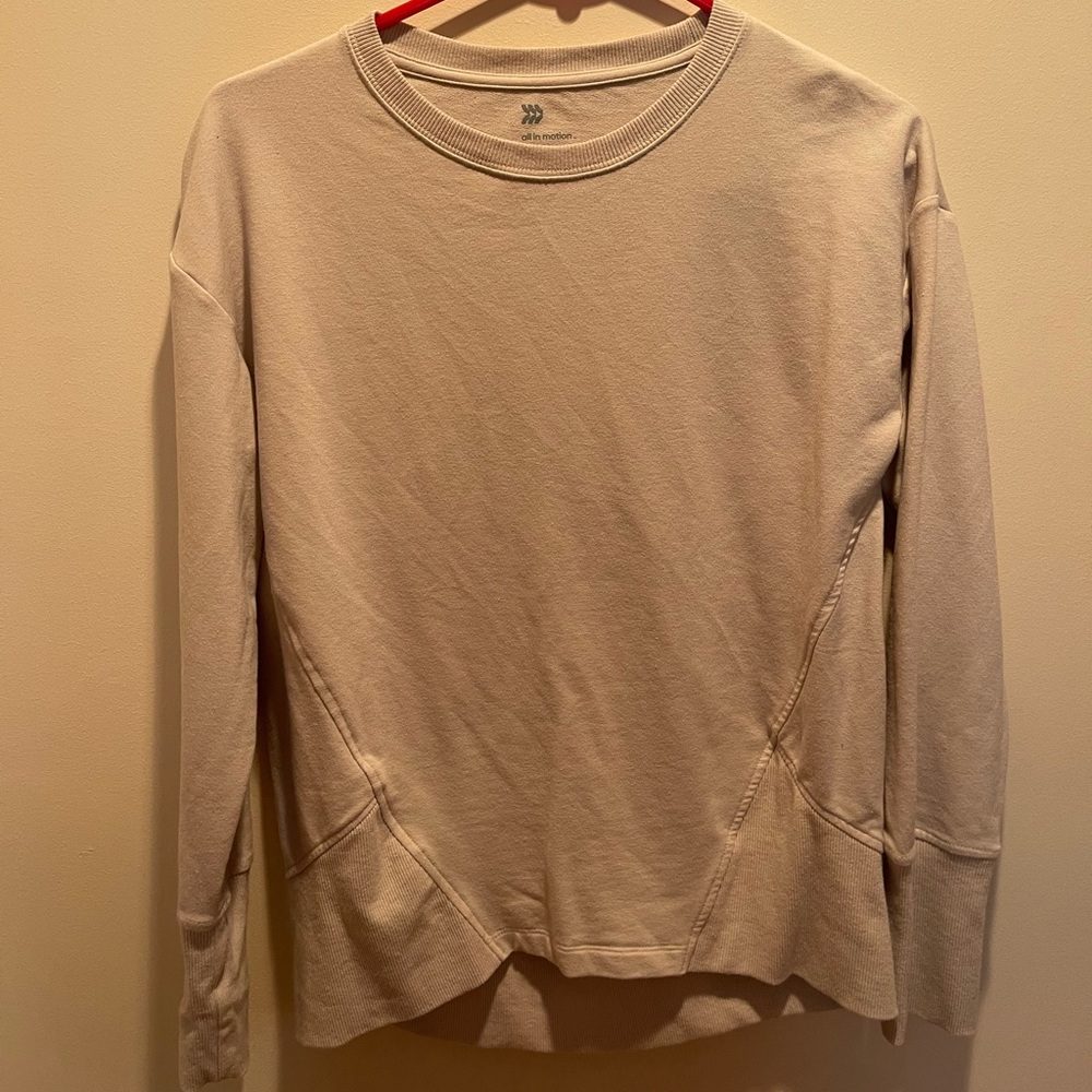 All in Motion | Athletic nude pull over sweater 🤍